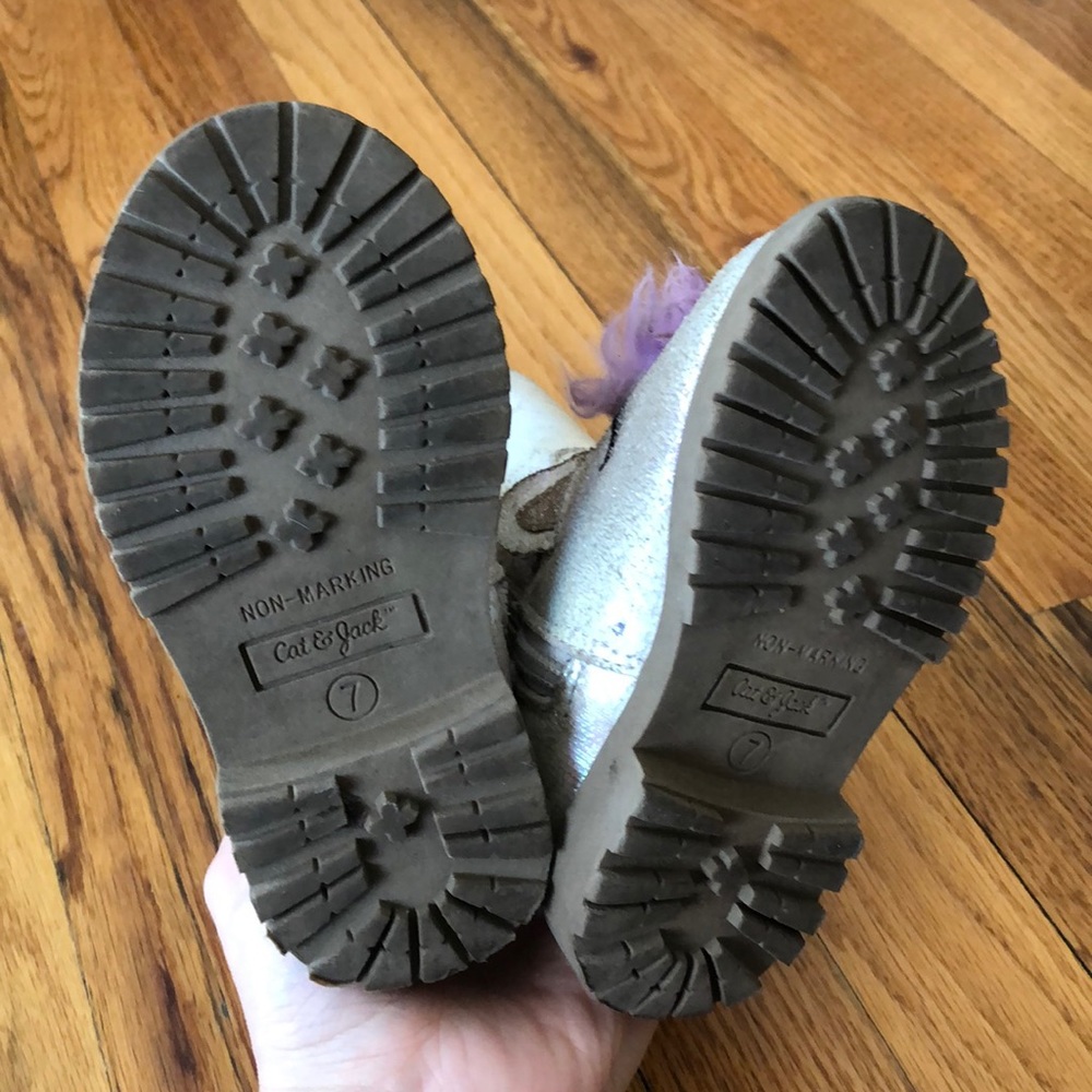Shoes - Picture 5 of 5